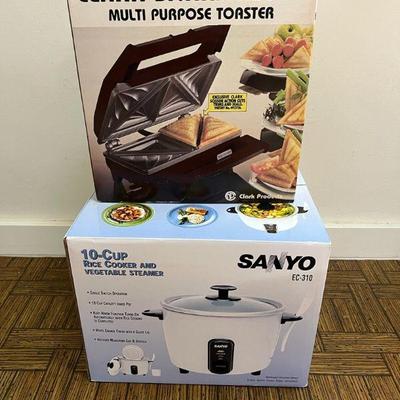 CTD016- Sanyo Rice Cooker & Clark Snackmaster Toaster