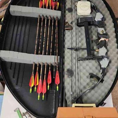 CTD176 - Polaris Compound Bow With Case