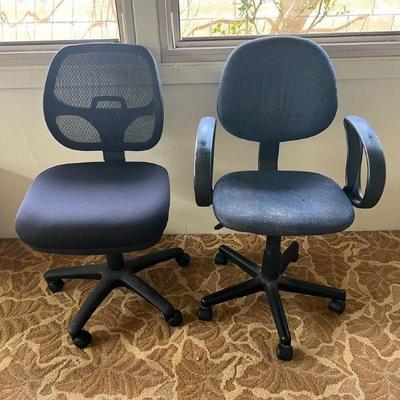 CTD012- (2) Office/Desk Chairs