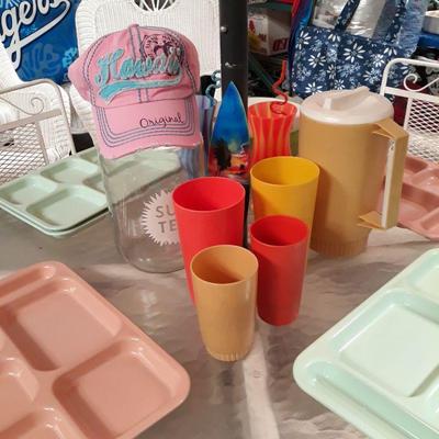70's Cool Dinning 