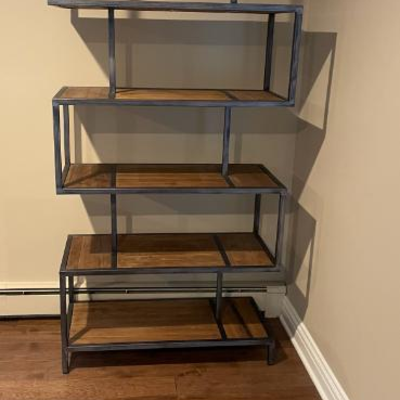 Modern etagere 