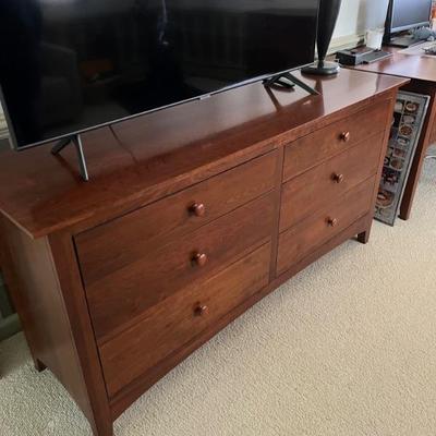 Ethan Allen dresser 