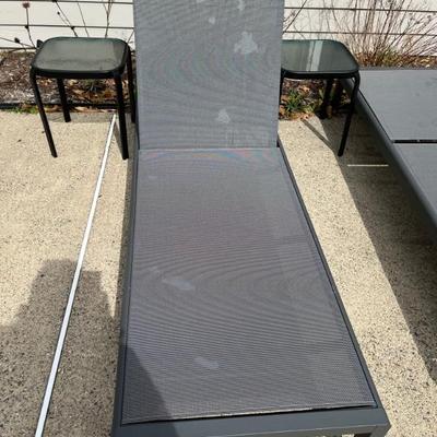 4 lounge chairs 
