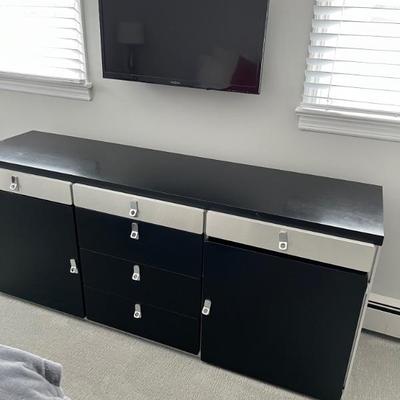80â€™s mid century dresser in nice condition 