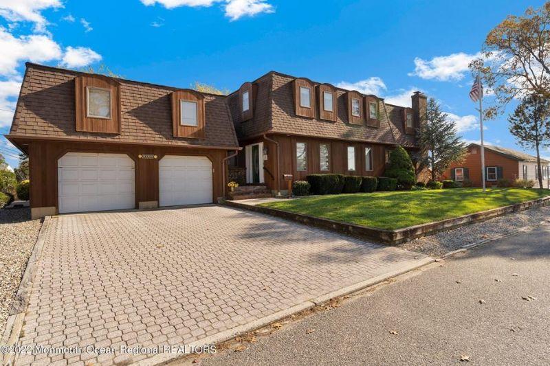 METEDECONK WATERFRONT...PRINCETON AVE BRICK TWP....4 DAY BLOW OUT