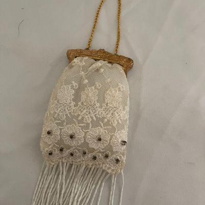 beaded change purse (decor use only)