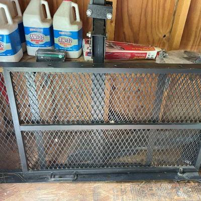 Iron cargo carrier