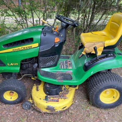 John Deer mower (may need some work)