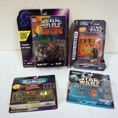 1066	STAR WARS KENNER FIGURES 1996 AND MICROMACHINES LOT, UNOPENED
