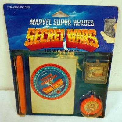 1122	MARVEL SUPER HEROES SECRET WARS *SECRET MESSAGES*, SEALED, MATTEL 1984

