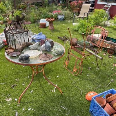 LOTS OF IRON YARD ART & VINTAGE PATIO TABLE W/ 2 CHAIRS... LOTS OF EMPTY TERRA COTTA POTS TOO!