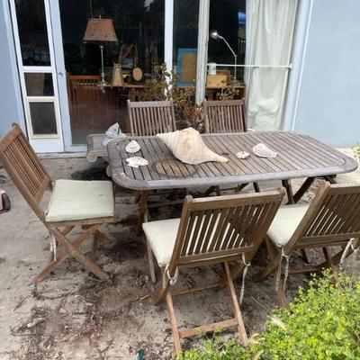 TEAK PATIO TABLE & CHAIRS... JUST SAND & OIL!