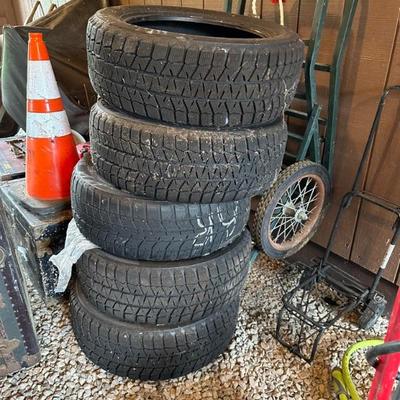 Snow tires
