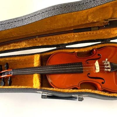 Child's violin, excellent cond.