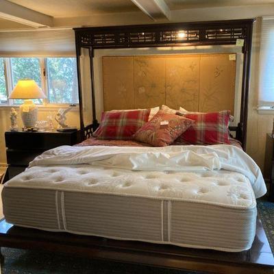 King size Asian canopy bed w/reading lights