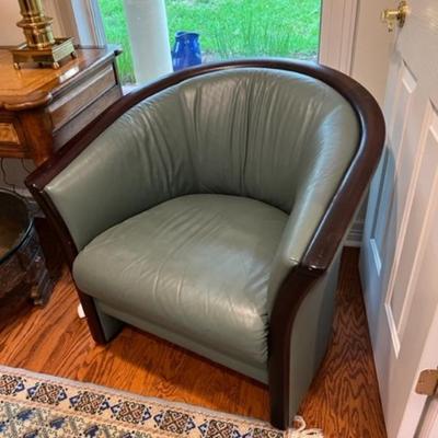 leather chair #1