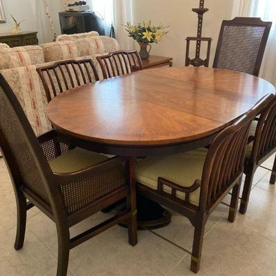Henredon Dining Room Table/Chairs