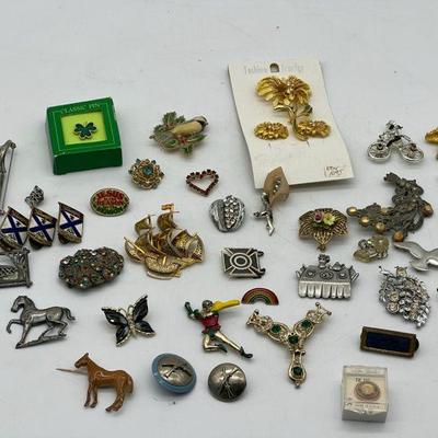 Pins! Mixed Vintage, New & Costume
