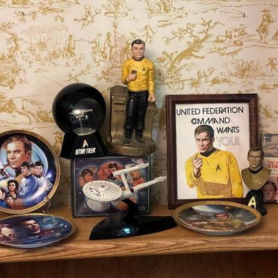 Star Trek TOS Collectibles Feat. (3) Plates
