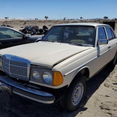 #430 â€¢ 1980 Mercedes Benz 123D
