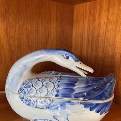 Hand Painted Thailand Blue Design Swan Glazed Ceramic/pottery Dish