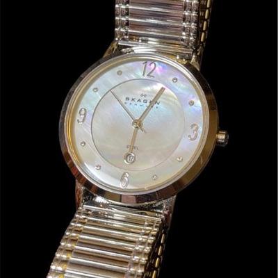 Mother of Pearl face Watch SKAGEN 