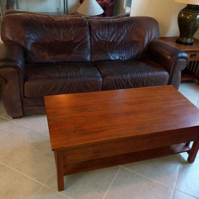 Leather sofa and coffee table 