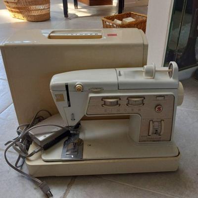 Singer 1 touch sewing machine
