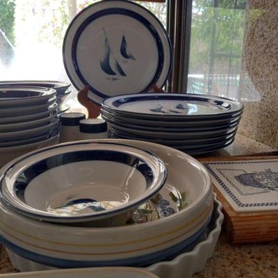 Noritaki Running Free stoneware
Service for 8