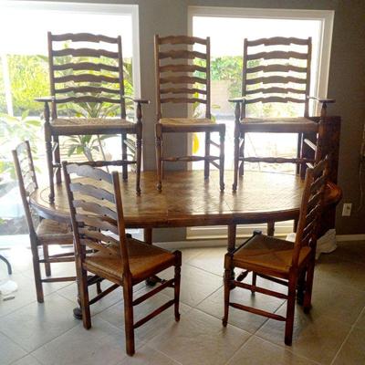 OVAL dining table and 6 chairs 