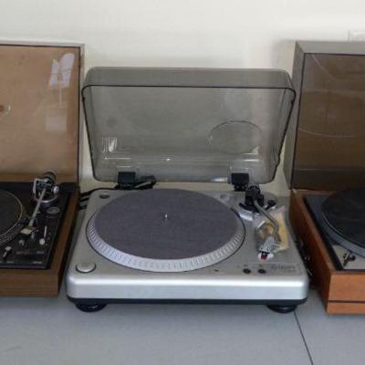 2 Dual and 1 ION turntable 
