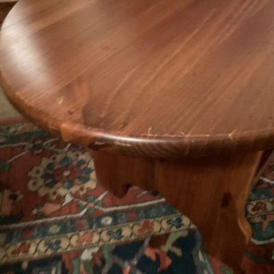 Ethan Allen Pine Coffee Table
48 in wide
24 1/2 in. deep
18 in tall
$80.00