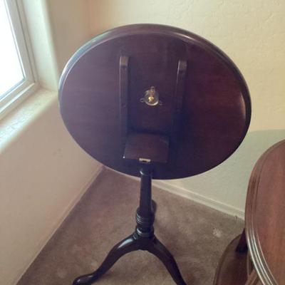 Statton Tilt top table
20 1/2 in. wide
26 in. tall
($80.00)