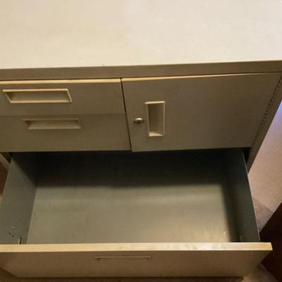 $10.00
needs new locks