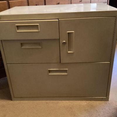 $10.00
needs new locks