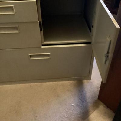 $10.00
needs new locks