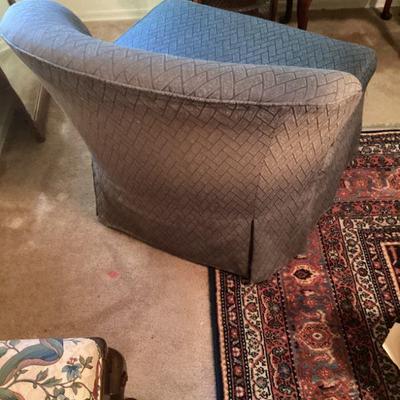 Vintage Blue Hickory Chair Barrel Chair
($10.00)