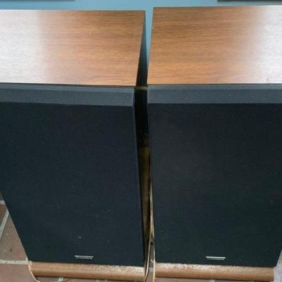 Fisher Speakers Model STV 410M