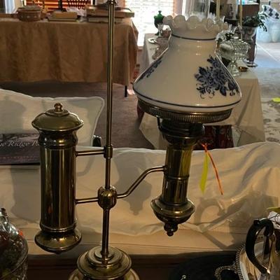 Student lamp