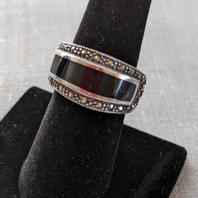 Sterling onyx & marcasite ring