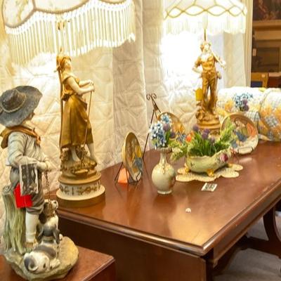 Lamps and glass on Duncan Phyfe table 