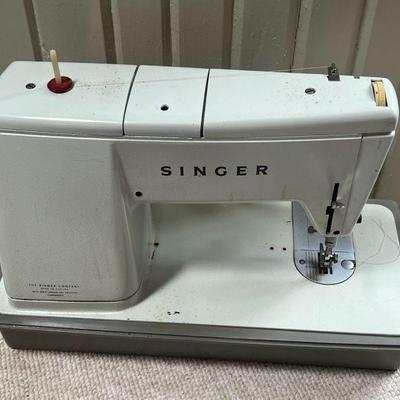Stylist Singer Sewing Machine Special Zig-zag Model No 478
