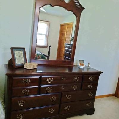 Kincaid mahogany dresser