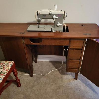 Pfaff 360 1960s sewing machine 