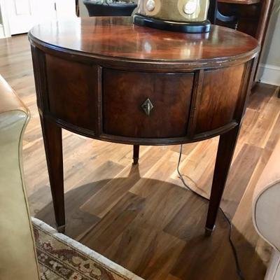 Henredon mahogany drum table with 3 drawers $695
29 X 30