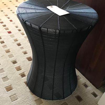 Wire table $59
16  21"
2 available