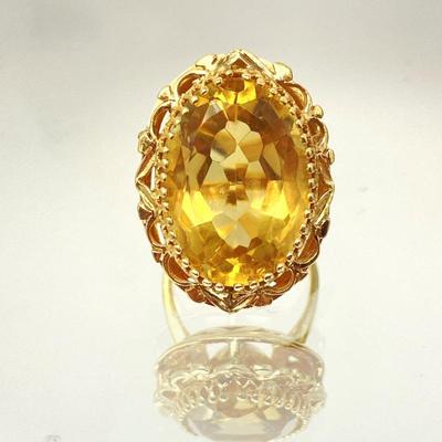  Large Yellow Citrine Gemstone and 14k Yellow Gold Ring sz. 7