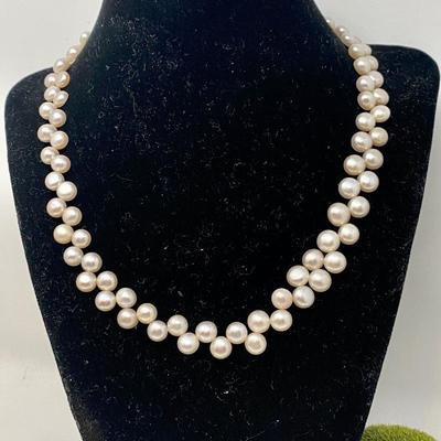  Lovely 16â€ Cultured Button Pearl Necklace