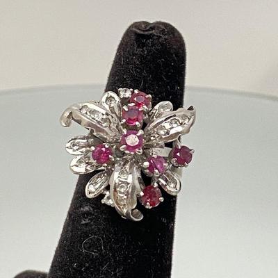 Vintage 18k White Gold Floral Domed Cocktail Ring w/ Diamonds sz. 5