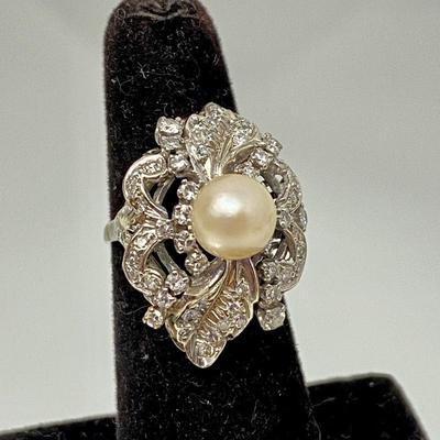  18k White Gold Ring w/ Large Cultured Pearl and Diamonds - 5.75